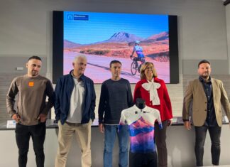 Presentación del maillot de la montaña palentina en el Centro cultural Provincial