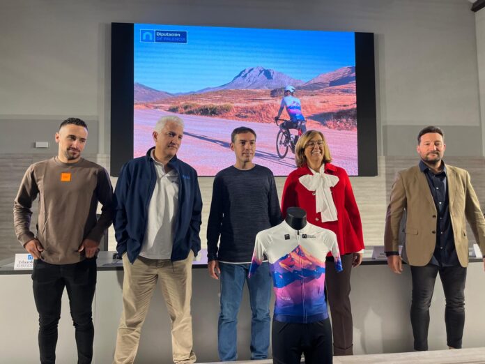 Presentación del maillot de la montaña palentina en el Centro cultural Provincial