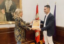 Securitas Direct ha entregado la Placa de Oro a la vicepresidenta Primera de la Diputación, María José de la Fuente