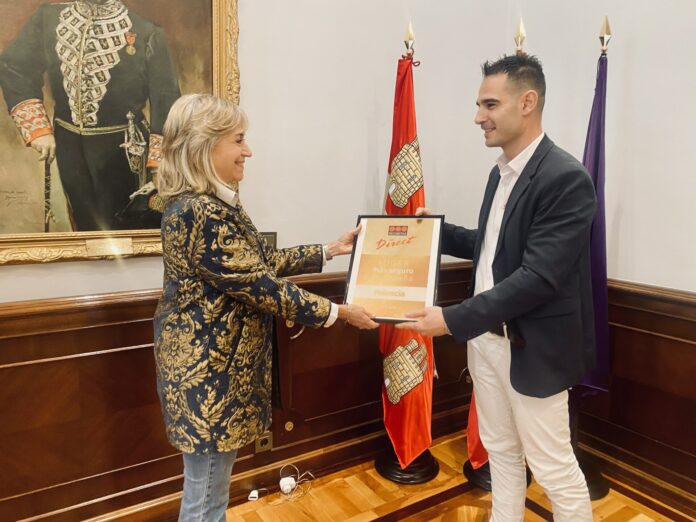 Securitas Direct ha entregado la Placa de Oro a la vicepresidenta Primera de la Diputación, María José de la Fuente