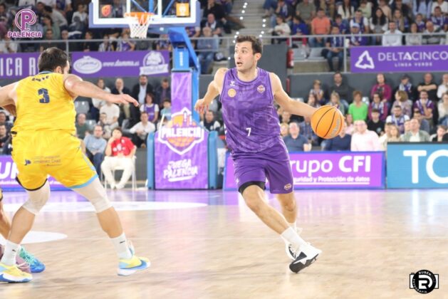 Partido entre Palencia Baloncesto y Movistar Estudiantes. Foto: Rubén Díaz.