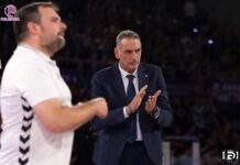 Luis Guil, entrenador del Palencia Baloncesto en su partido ante Movistar Estudiantes de la J4