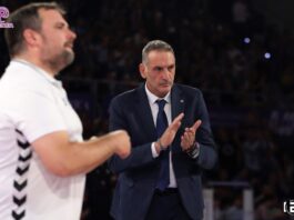 Luis Guil, entrenador del Palencia Baloncesto en su partido ante Movistar Estudiantes de la J4