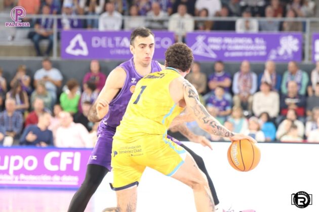 Partido entre Palencia Baloncesto y Movistar Estudiantes. Foto: Rubén Díaz.