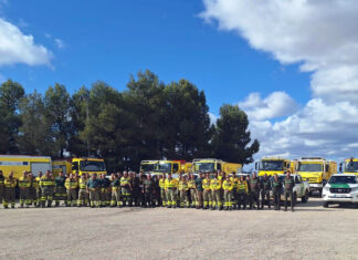 Dispositivo de la Junta de Castilla y León trabajan en las tareas de limpieza de la DANA en Valencia