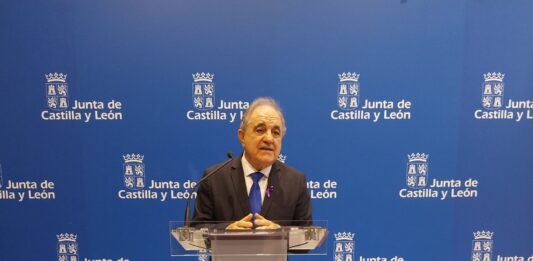 El delegado de la Junta, José Antonio Rubio, ha presidido hoy la Comisión Territorial contra la Violencia de Género