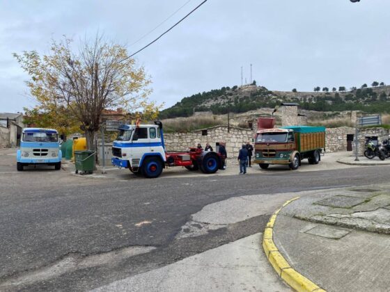 CONCENTRACIÓN DE COCHES CLÁSICOS EN CEVICO DE LA TORRE 2024