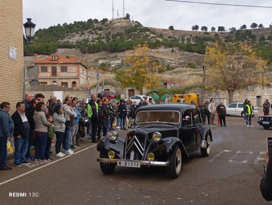 CONCENTRACIÓN DE COCHES CLÁSICOS EN CEVICO DE LA TORRE 2024