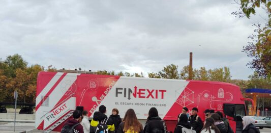 FINEXIT, el ‘escape room’ financiero, aterriza en Palencia