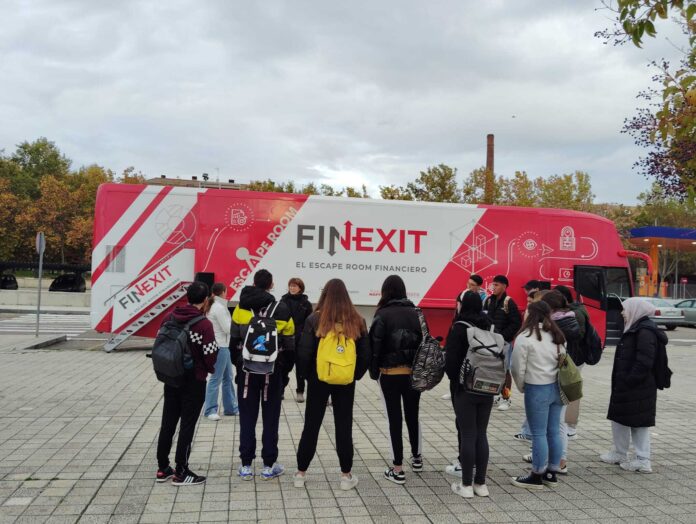 FINEXIT, el ‘escape room’ financiero, aterriza en Palencia