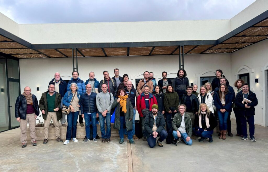 FOTO DE FAMILIA REUNIÓN FORO ESPAÑOL DE GEOPARQUES