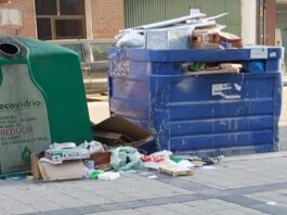 Imagen de basura en la ciudad aportada por Izquierda Unida-Podemos en Palencia