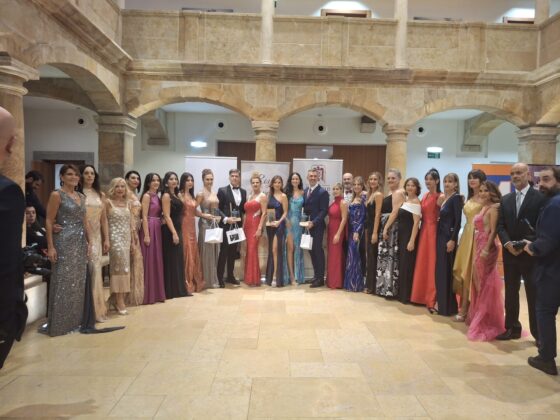 Participantes femeninas con los ganadores