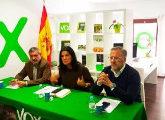 Presentación-de-la-nueva-Ejecutiva-de-Vox-Palencia