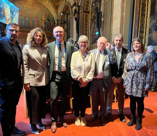 Integrantes de la delegación de Palencia en el Palacio de Luxemburgo, París