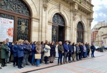 Un minuto de silencio y una declaración institucional para manifestar el rechazo institucional a la violencia contra las mujeres