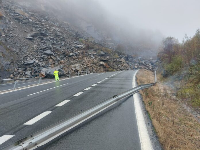 Alud en la A66 entre León y Asturias