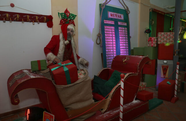 Papá Noel se olvida de Laponia para instalarse en Paredes de Nava (Palencia)