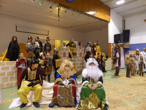 El Colegio Divino Maestro FE de Palencia presenta su tradicional belén viviente