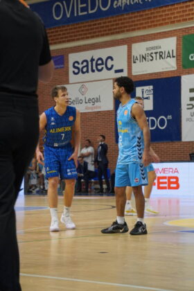 Alimerka Oviedo - Súper Agropal Palencia Baloncesto. 19/12/24. Foto: Javier Estévez