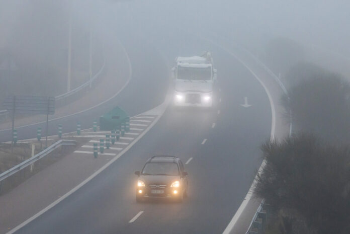 La niebla dificulta la circulación en la A-62, a la altura de Ciudad Rodrigo(Salamanca)